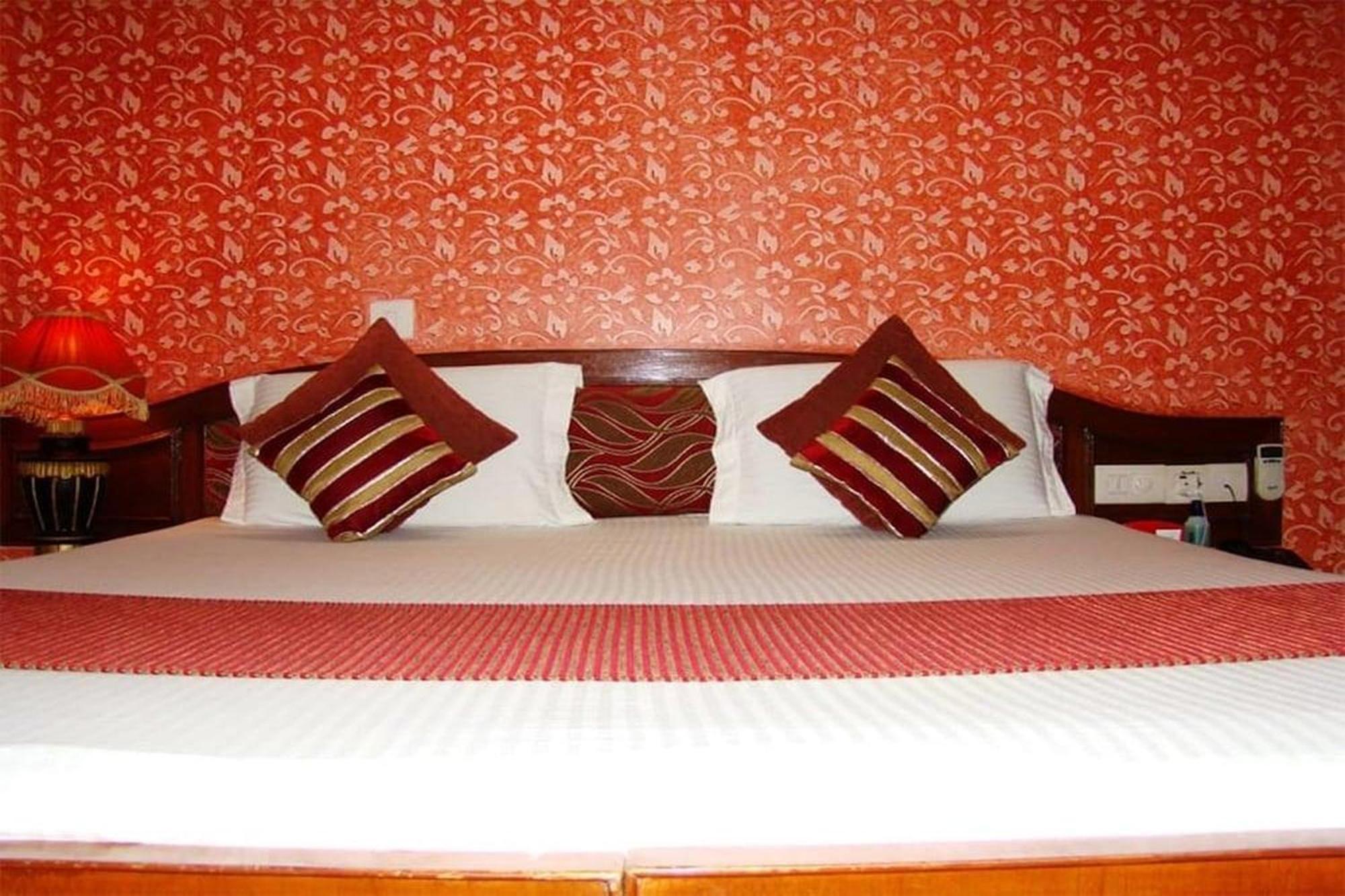 Hotel Indraprastha Delhi Kültér fotó