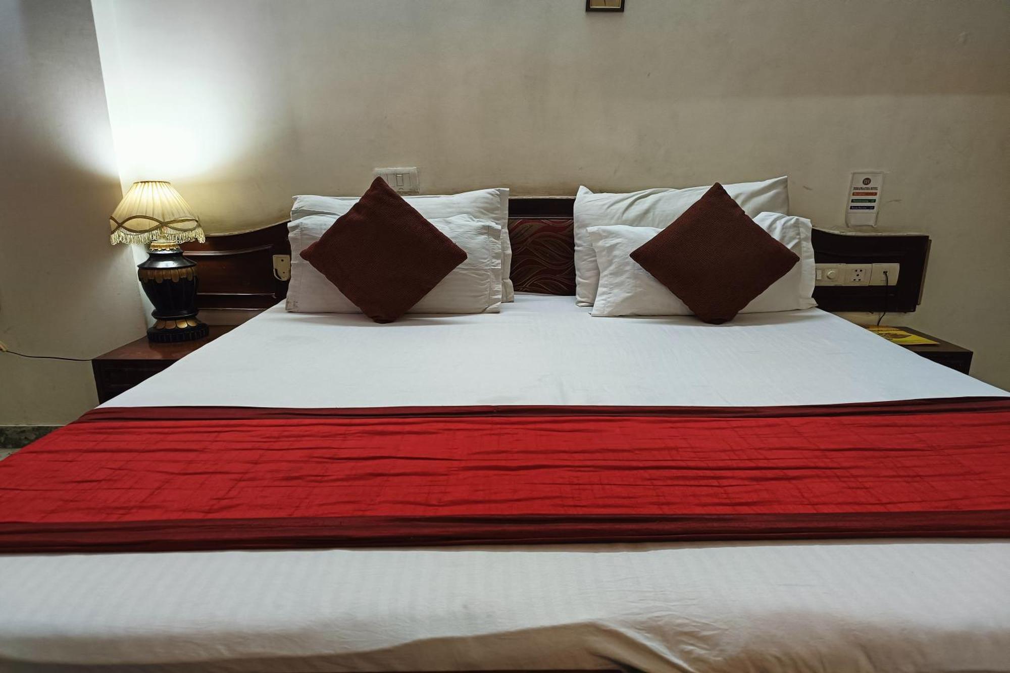 Hotel Indraprastha Delhi Kültér fotó