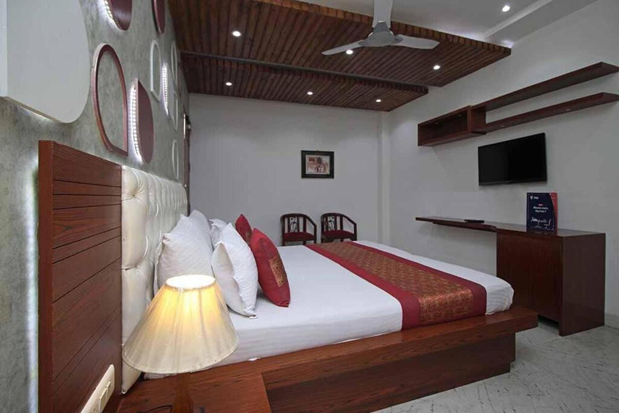 Hotel Indraprastha Delhi Kültér fotó