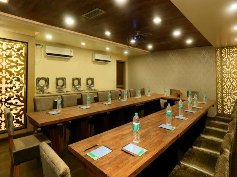Hotel Indraprastha Delhi Kültér fotó
